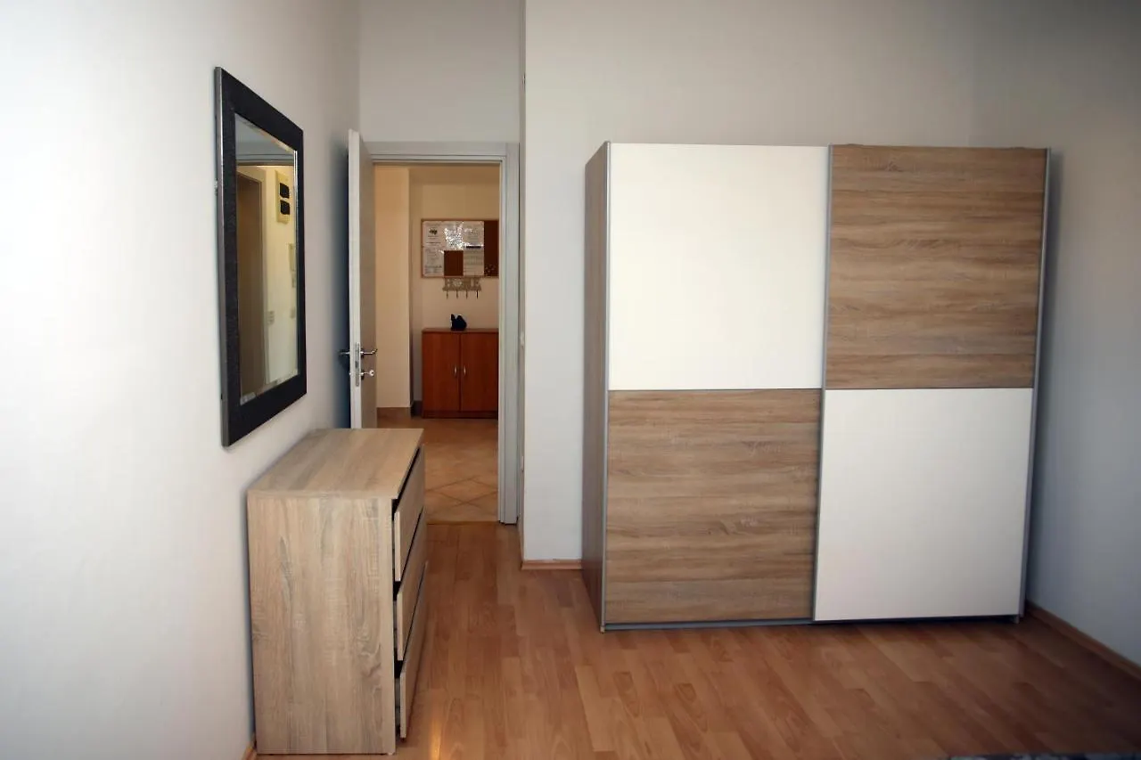 Apartment Ilario Medulin 0*,